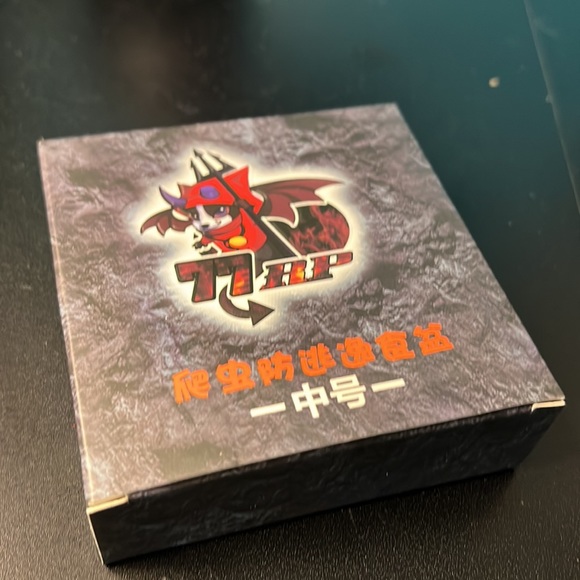 White Ceramic Reptile Food Dish - Picture 5 of 5